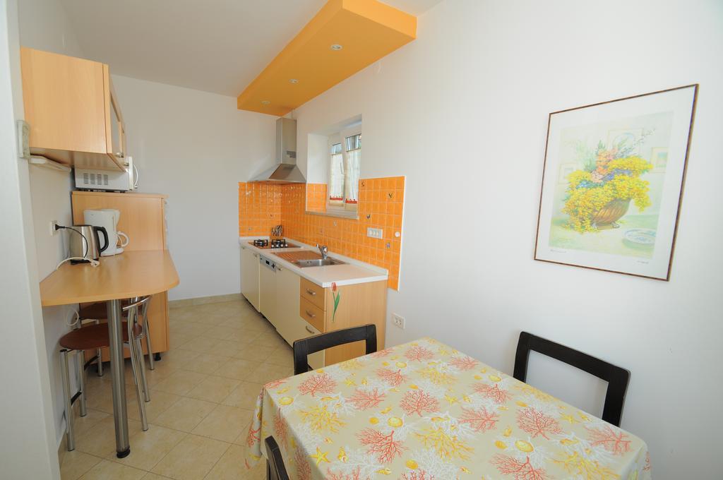 Apartment Kisic 3 Ičići Buitenkant foto